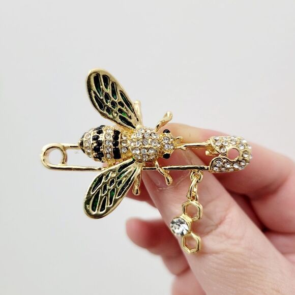 Brand New Gold Tone Bee Green Wing Rhinestone Brooch Pin - Picture 3 of 8